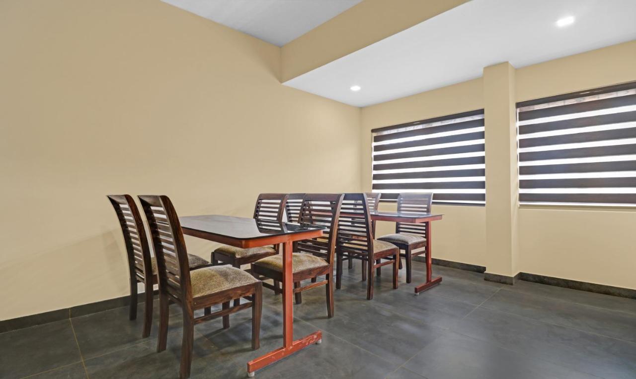Treebo Grand Vistara Airport Suites Kochi Екстериор снимка