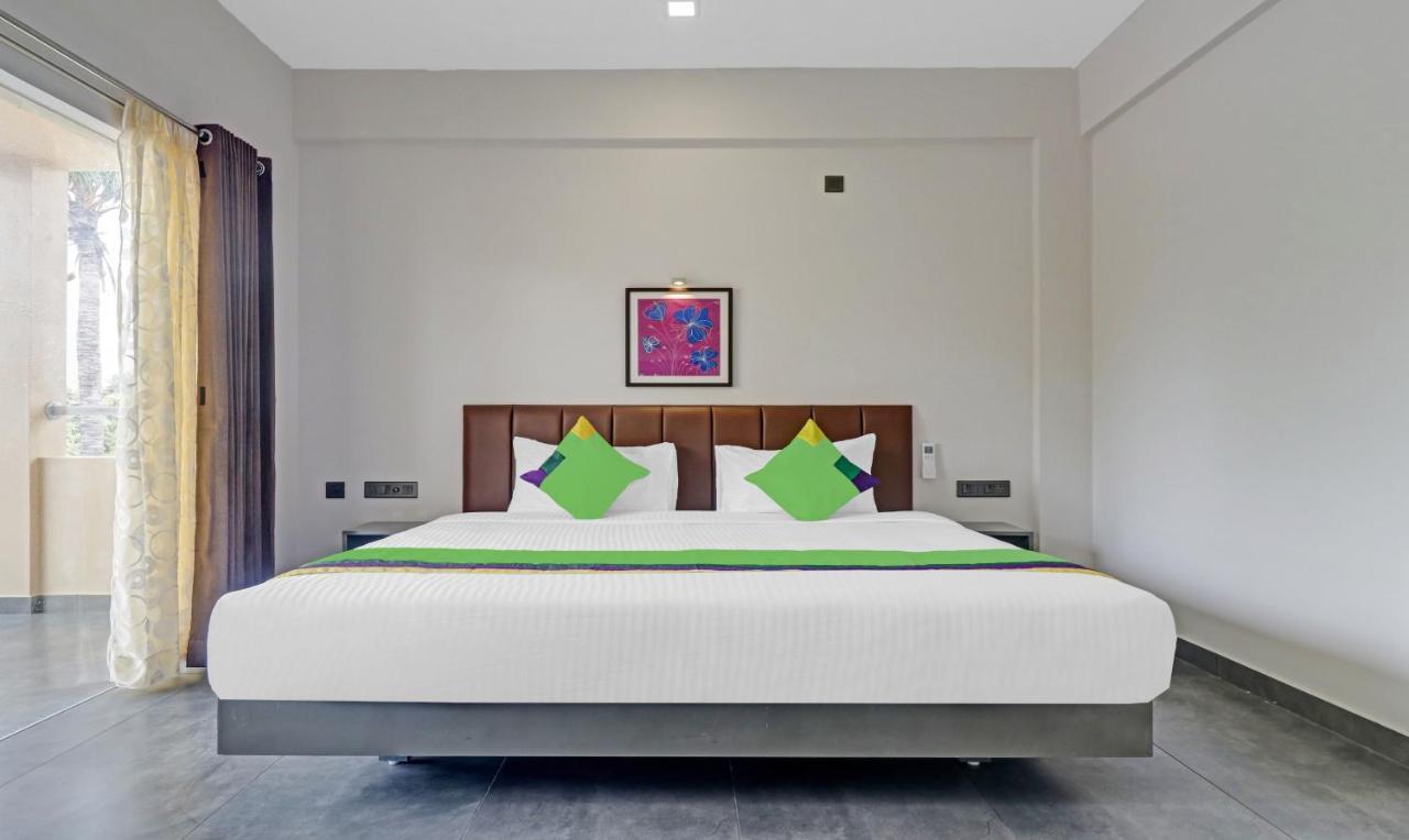 Treebo Grand Vistara Airport Suites Kochi Екстериор снимка